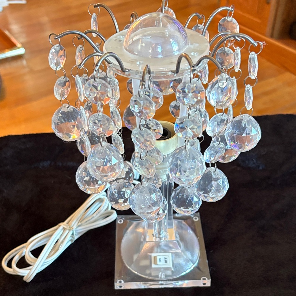 Elegant Crystal Table Lamp with Silver Accents